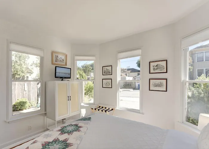 3943 Rad Beach House Home
