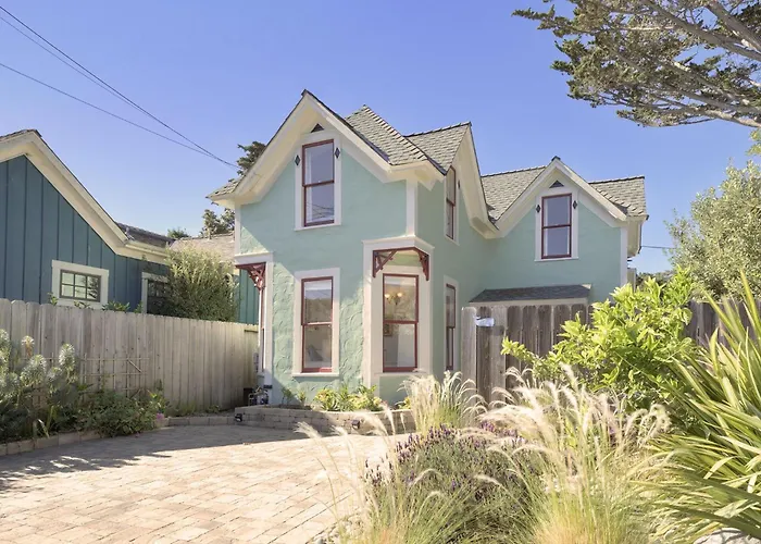 3943 Rad Beach House Home