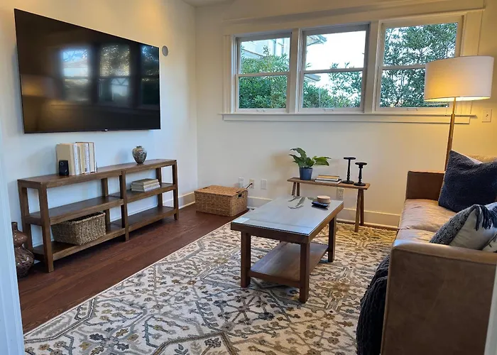 3988 Cannery Cottage Home